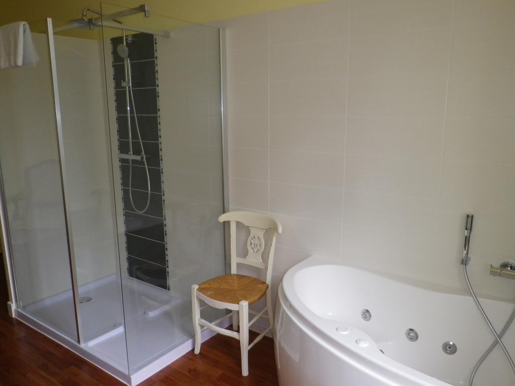 Bed and Breakfast Chateau De L'Oiseliniere Gorges  Zimmer foto